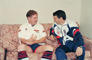 01037 Prints: Paul Gascoigne chats with England manager Graham Taylor in the build up to Wednesday