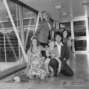 01106 Prints: Paul McCartney and family leave London Heathrow Airport for a week long holiday in New