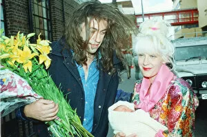 Images Dated 16th March 1989: Paula Yates, leaves St Marys Hospital in Paddington, and holds new baby Peaches Geldof