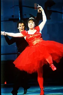 00133 Prints: Pauline Quirke actress rehearsing as the Sugar Plum fairy for the Royal Variety