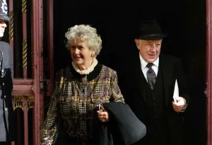 Peggy Ashcroft Actress with actor Alec Guinness October 1989