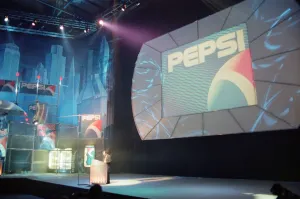 01158 Prints: Pepsi launch its new blue can. Air France paint one of its Concorde