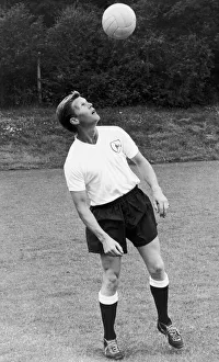 00328 Prints: Peter Baker of Tottenham Hotspur poses at the teams pre season photocall