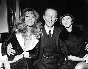 Images Dated 14th January 1970: Peter Cushing actor with actresses Ingrid Pitt and Dawn Addams dbase msi