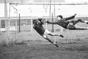 Peter Shilton, Tony Waddingtons record signing reported to Stoke FC ground for
