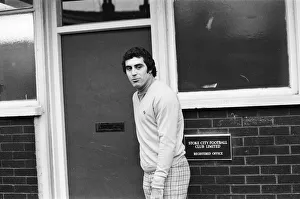 Peter Shilton, Tony Waddingtons record signing reported to Stoke FC ground for