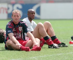 PIC STUART ROBINSON... 9.6.97 ENGLAND TRAINING PARC DE PRINCES PARIS