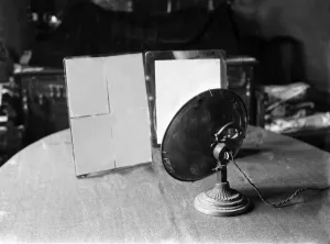 Light Prints: PICTURE 11 of the 14 SEQUENCE. The Box Camera - a series of pictures demonstrating how