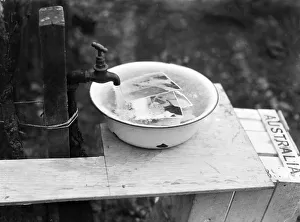 Light Prints: PICTURE 9 of the 14 SEQUENCE. The Box Camera - a series of pictures demonstrating how