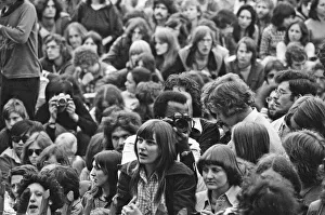 Hyde Park Prints: Picture shows the huge audience at London Hyde Park for a concert by Don Mclean - America