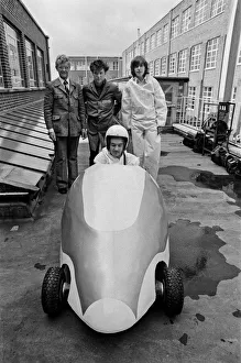 01003 Prints: Picture shows students and lecturer at Garretts Green Technical College in Birmingham
