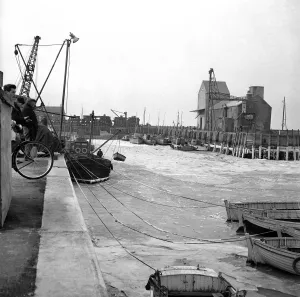 Frozen Prints: Pictures of the sea at Whitstable, Kent, frozen solid in places. 14th January 1963