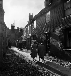 00501 Prints: Places: England: Rye. General Street scene in and a round The Sussex town of Rye