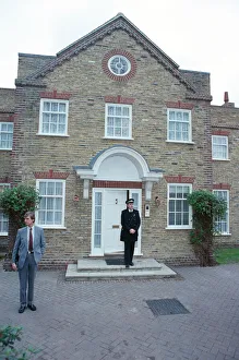 01303 Prints: Police outside the new home of Margaret and Denis Thatcher in Dulwich