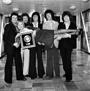 Pop Group Paper Lace with Lyn Paul. February 1975 75-00885