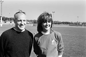 00462 Prints: Pop singer Cilla Black and comedian Jimmy Tarbuck paid a visit to the training ground of