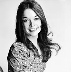 00052 Prints: Pop Singer Diane Solomons. February 1975 75-00676-004