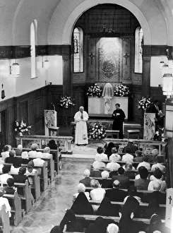 Religious Leaders Prints: Pope John Paul II at Chaplain to Nazareth House ahead of Mass at Heaton Park, Manchester