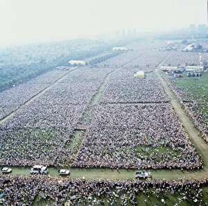 Religious Service Prints: Pope John Paul II in Scotland June 1982 A aerial view of the crowd at Bellahouston