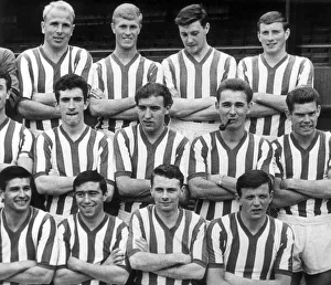 Arms Folded Prints: Practical joker Brian Clough makes his team mates laugh on trhe official Sunderland group