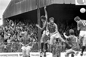 Pre Season Friendly. Glentoran v Manchester United. August 1982 MF08-19-011