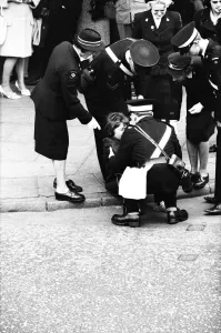 00396 Prints: Premier of A Hard Days Night, crowds gather to catch sight of