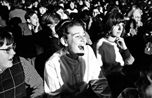 00396 Prints: Premier of A Hard Days Night, crowds gather to catch sight of