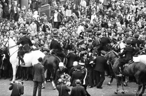 00396 Prints: Premier of A Hard Days Night, crowds gather to catch sight of