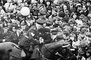 00396 Prints: Premier of A Hard Days Night, crowds gather to catch sight of