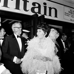 Premiere of The battle of Britain. Stars arriving for the premiere