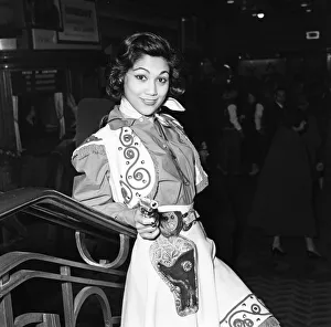 00466 Prints: Premiere of Cowboy at Odeon Leicester Square. Acress Edwina Carroll