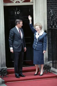 01292 Prints: President of the United States George Bush and Prime Minister Margaret Thatcher outside