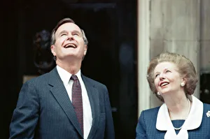 01292 Prints: President of the United States George Bush and Prime Minister Margaret Thatcher outside
