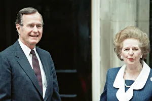 01292 Prints: President of the United States George Bush and Prime Minister Margaret Thatcher outside