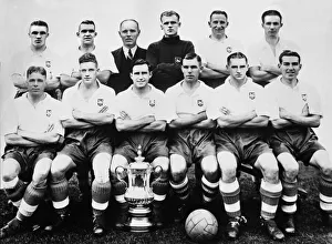 Team Prints: Preston North End FA Cup Winners Team 1938 Back Row: Bill Shankly, Gallimore