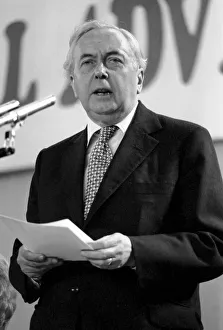 Treaty Prints: Prime mInister Harold Wilson speaks during a debate on the Common Market