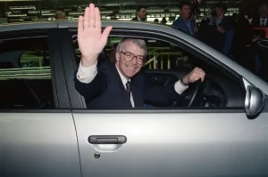 01391 Prints: Prime Minister John Major visiting a Nissan car factory. 29th March 1992