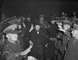 00099 Prints: Former Prime Minister and leader of the Tory party seen here greeting the crowd outside