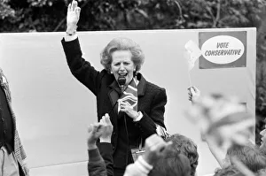 01305 Prints: Prime Minister Margaret Thatcher campaigning in Harrogate. 9th June 1987