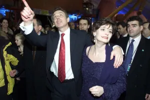 00184 Prints: Prime Minister Tony Blair and wife Cherie Blair arrive at the Millennium Dome New