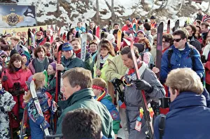 01504 Prints: Prince Charles at the foot of a Swiss ski lift above Klosters with sons William, 11