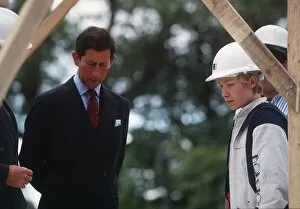 Images Dated 1st November 1989: Prince Charles November 1989 inspects building construction site Edinburgh