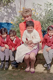 00932 Prints: Prince Charles and Princess Diana visit India between 10th and 15th February 1992