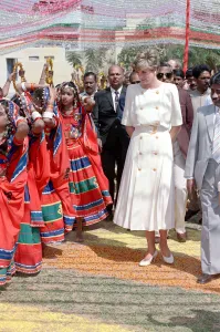 00932 Prints: Prince Charles and Princess Diana visit India in February 1992