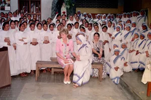 00932 Prints: Prince Charles and Princess Diana visit to India in February 1992