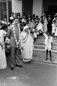 01380 Prints: Prince Charles visits Mother Teresa at her institution in Calcutta, India. December 1980