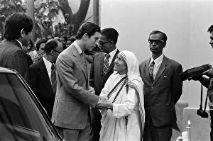 01380 Prints: Prince Charles visits Mother Teresa at her institution in Calcutta, India. December 1980