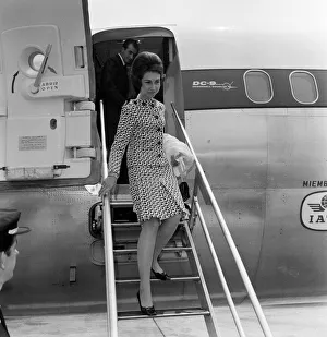 01490 Prints: Prince Juan Carlos and Princess Sofia of Spain arrive at Heathrow Airport