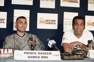 01303 Prints: Prince Naseem Hamed with his new trainer Emanuel Steward From The Kronk Gym In Detroit