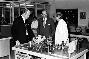 01285 Prints: Prince Philip, Duke of Edinburgh visits the Dunlop Engineering Aviation Division works in